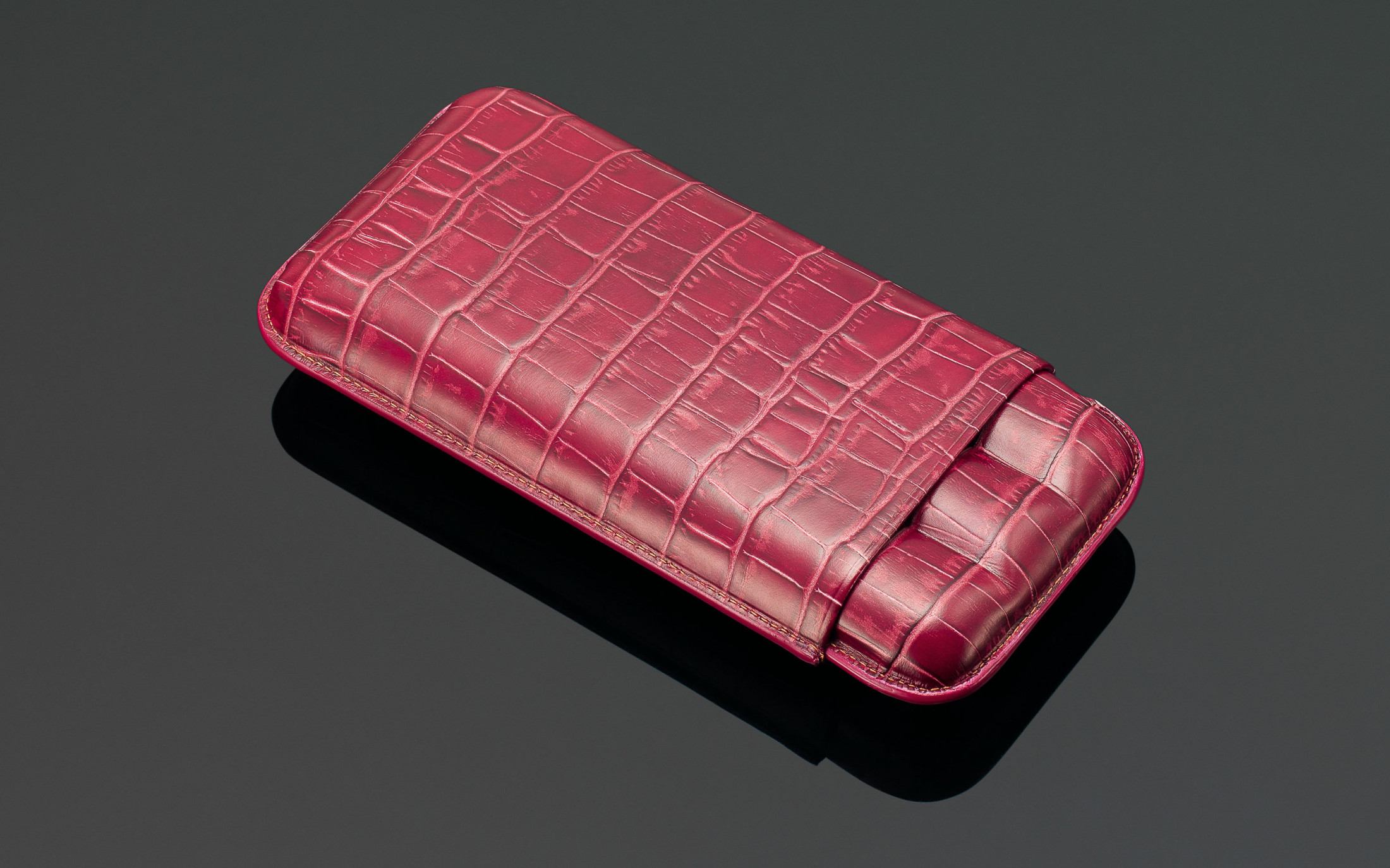 Siglo Crocodile Pattern Cigar Case - Red 3s