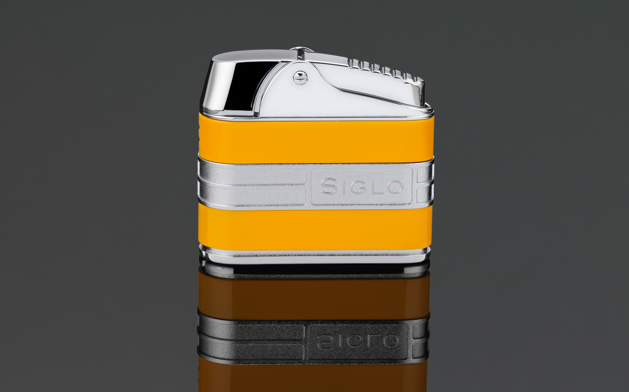 Siglo Retro II Lighter - Yellow